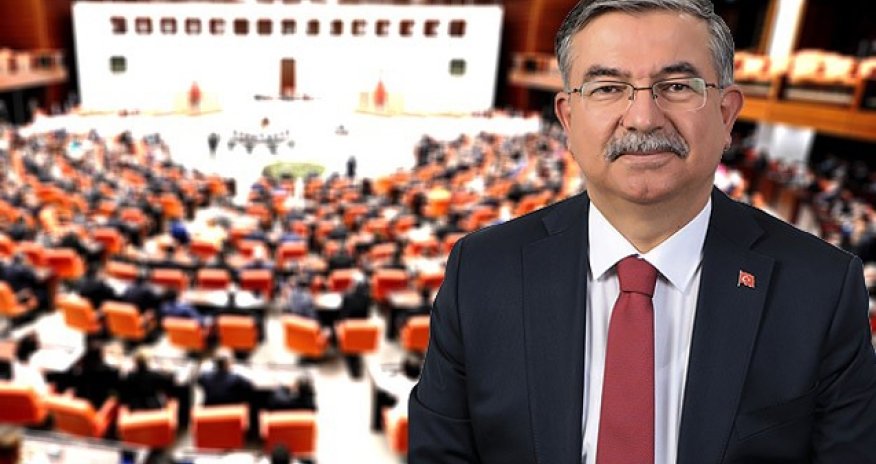 İsmət Yılmaz Türkiyə parlamentinin sədri seçildi