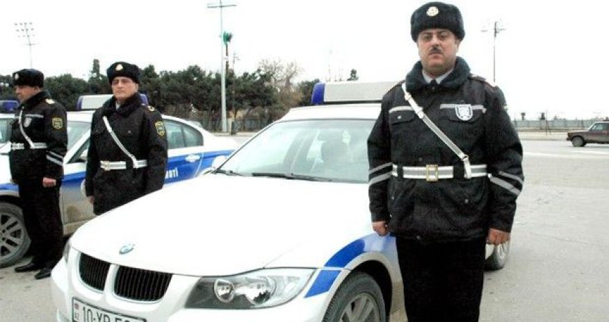 В Баку футболисты оплевали полицию