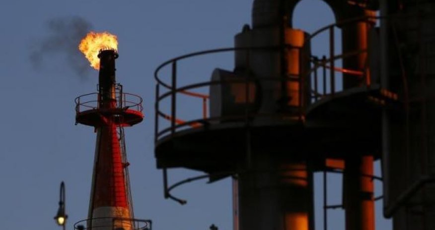 Oil prices stabilize after massive sell-off