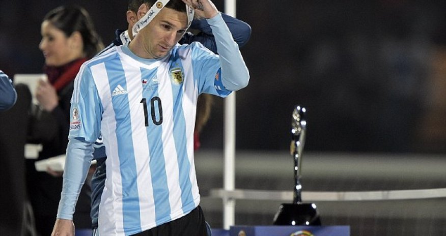 Did Lionel Messi refuse to accept Copa America best player award