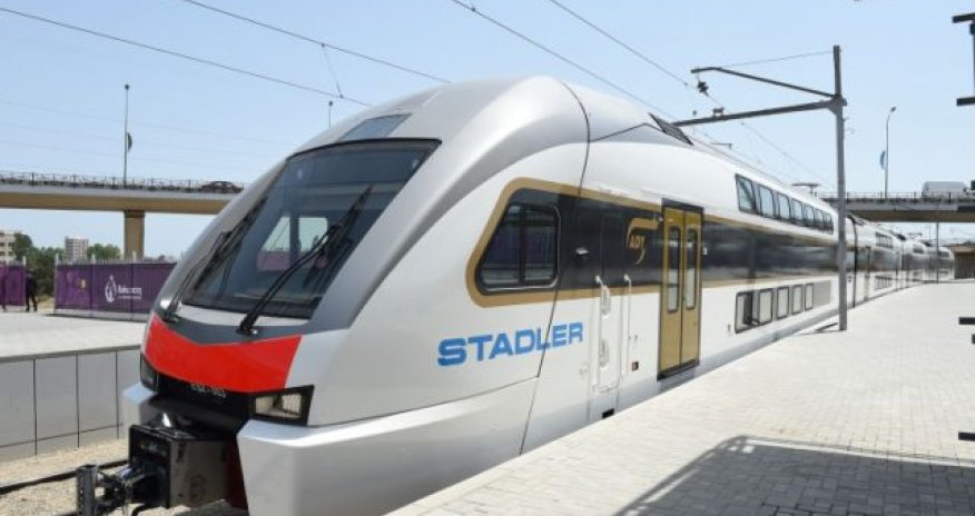 İkimərtəbəli qatarların istifadə vaxtı açıqlandı - FOTOLAR