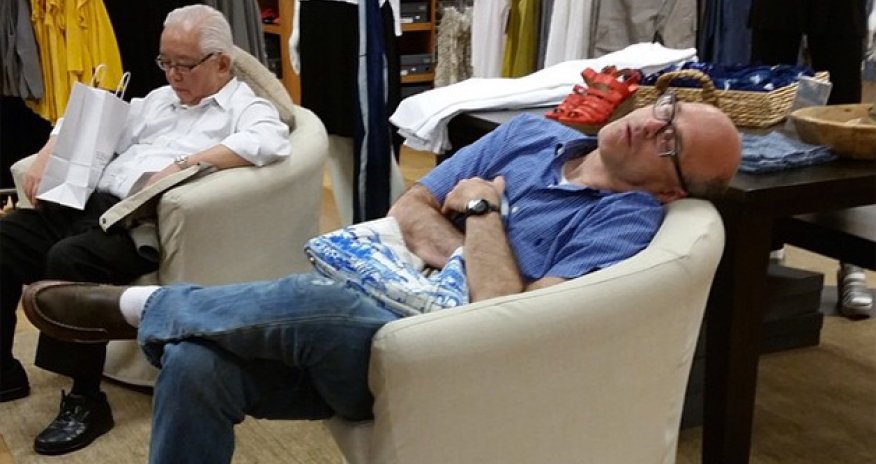 Пока она в примерочной...