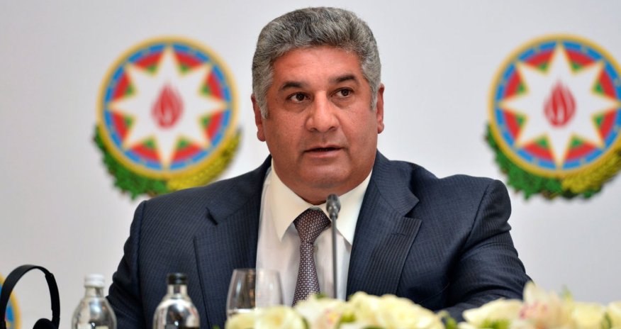 Azadlıq meydanında ikimərtəbəli bina tikilir