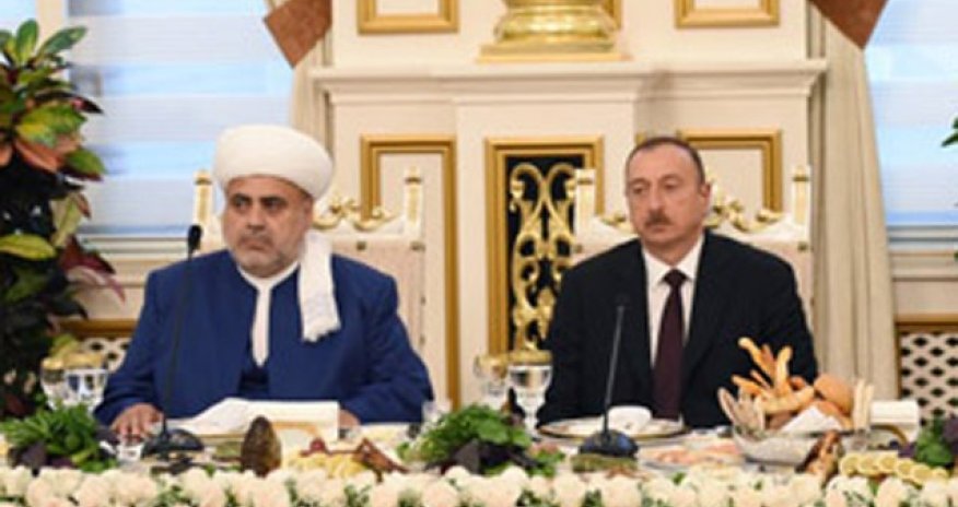 İlham Əliyev iftar süfrəsində