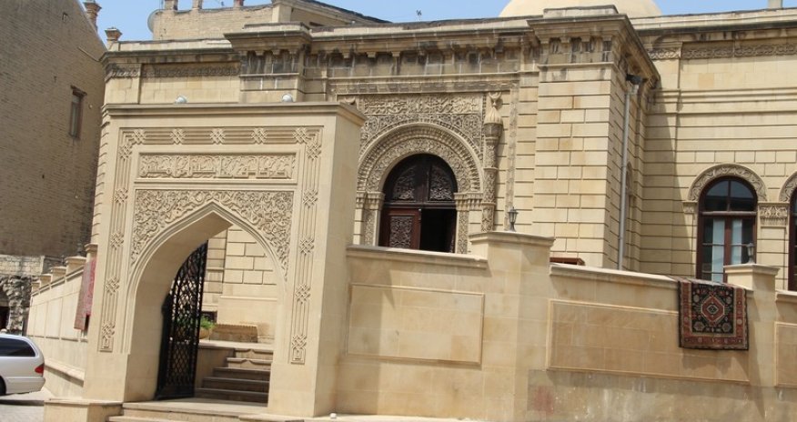 ФОТОрепортаж из Джума мечети в Ичеришехер 