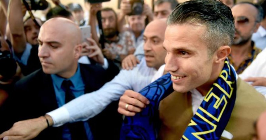 Robin van Persie set to join Fenerbahce after getting hero's reception