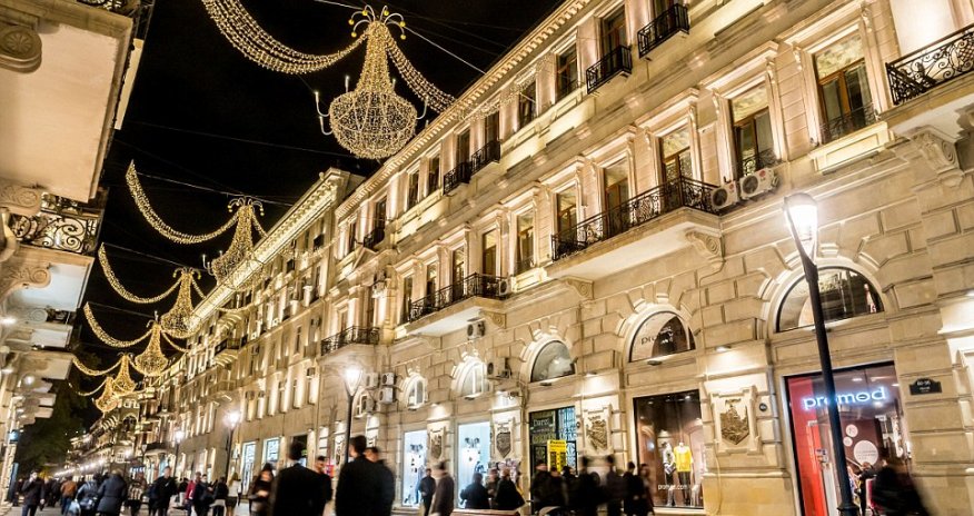 From New York to Baku: world's most expensive shopping streets