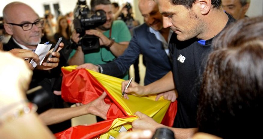 Xavi slams former rivals Real Madrid over lack of respect following Iker Casillas exit