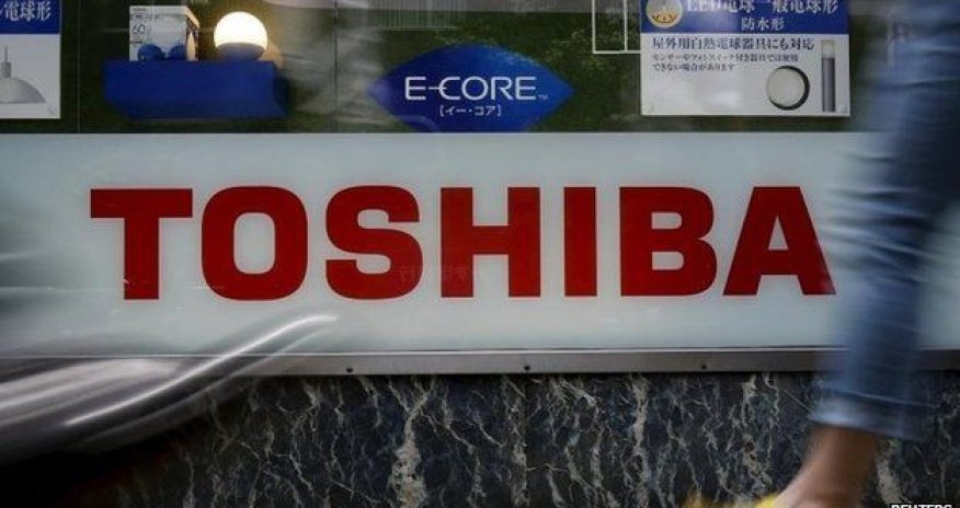 Toshiba chief executive resigns over scandal