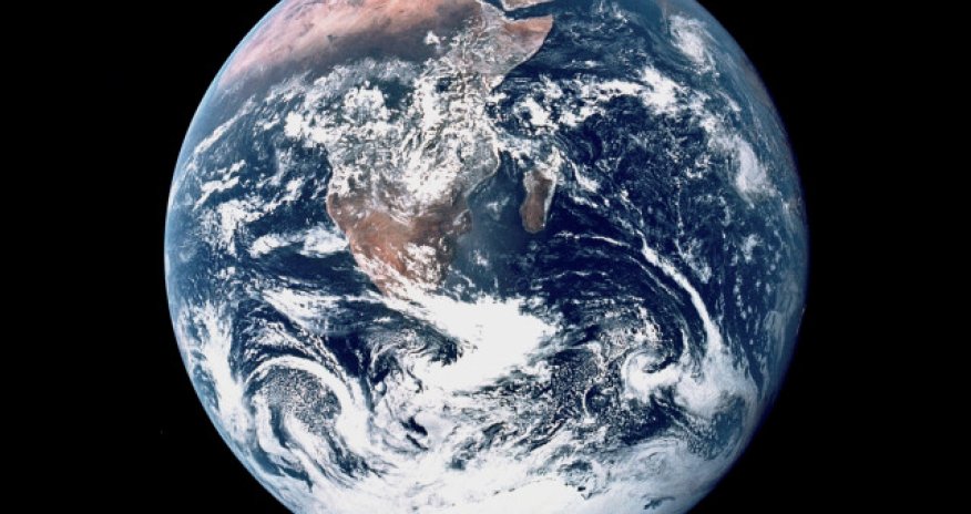 Nasa releases first picture of the whole Earth taken in 43 years