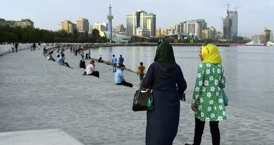 March for short-wearing held in Azerbaijani capital