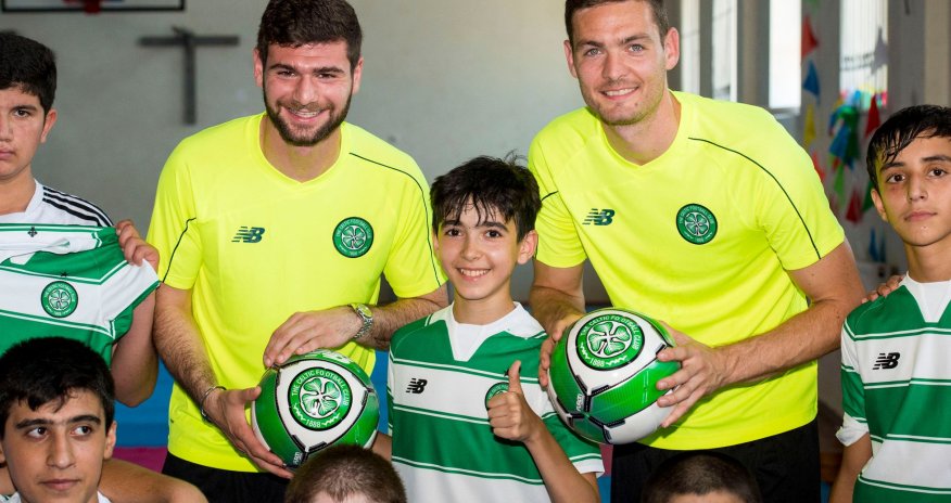 Celtic stars hand out goodies to refugee kids in Baku