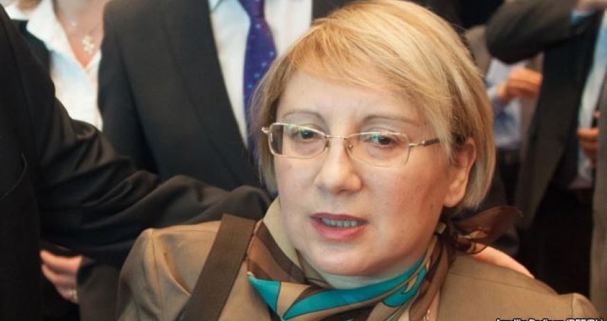 Azerbaijan seeks long prison terms for Yunus couple