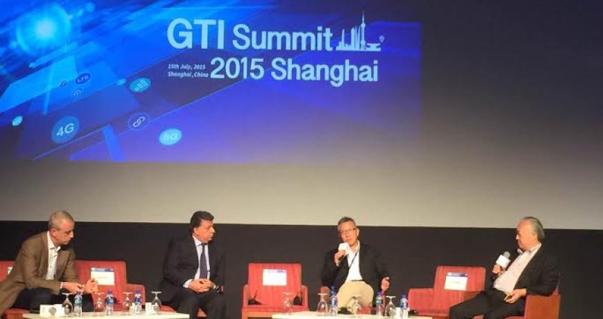 Azqtel president attends Mobile World Congress in Shanghai