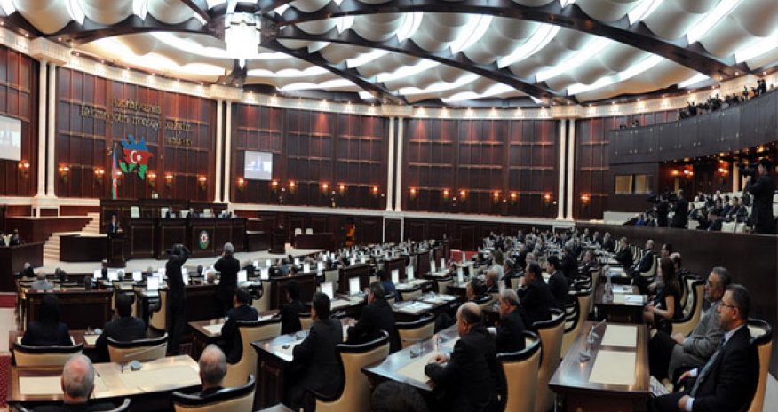 Azərbaycanda 20 ildir deputat olanlar yenidən namizədliklərini irəli sürəcəklərmi? - SORĞU