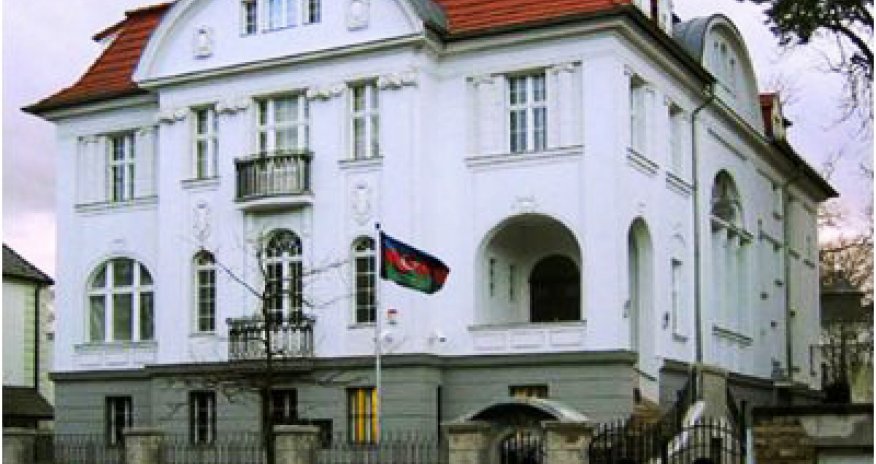 Səfirlik jurnalist Rasim Əliyevin ölümünün siyasiləşdirilməsini pisləyir