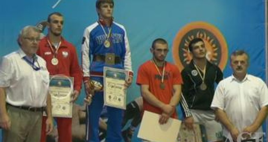 Azerbaijani wrestlers win 2 bronze medals of Cadet World Championship