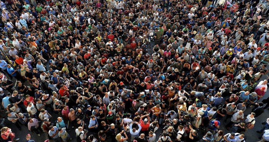 Fury as Czech police write numbers on arms of migrants 'like concentration camp prisoners'