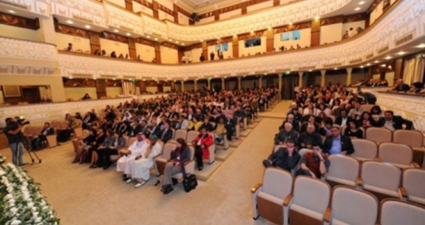 İngilislər Bakida “Hamlet”i oynayacaqlar