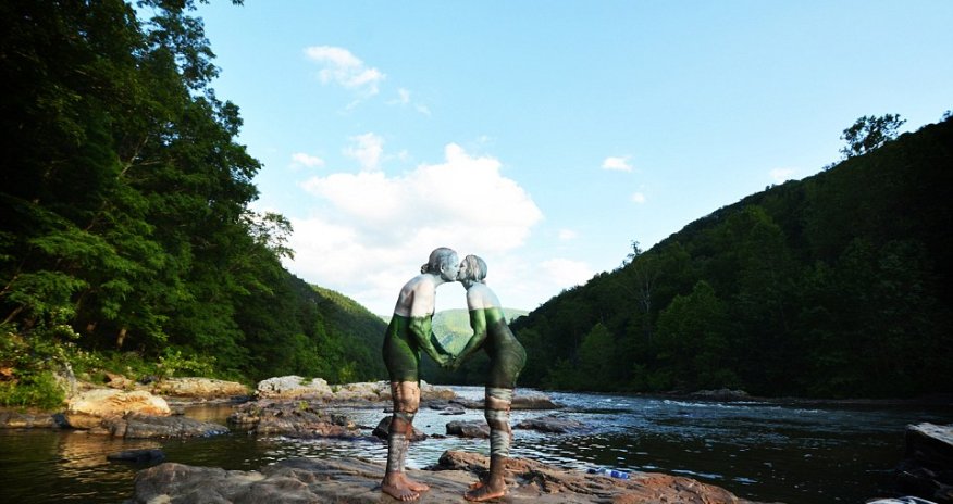 Talented bodypainter undergoes mammoth tour across the United States