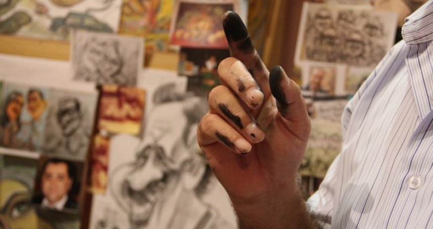 Karikaturaçı: Əsl rəssamın iki qələmi olmalıdır - MÜSAHİBƏ+FOTOLAR