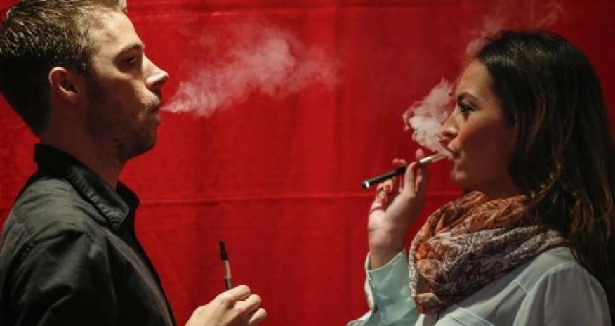 High schoolers use e-cigarettes to vape marijuana: U.S. study