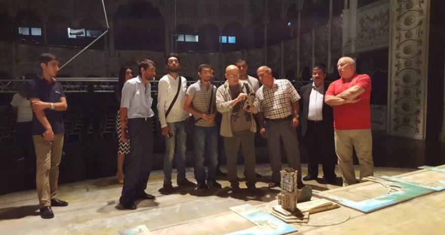 Musiqili Teatrda Moskvalı rəssamdan ustad dərsi - Fotolar