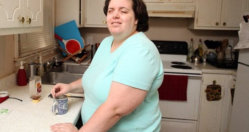 Şəxsiyyət pozğunluğu yaşayan qadın öz-özünü kor etdi - ŞOK+FOTOLAR