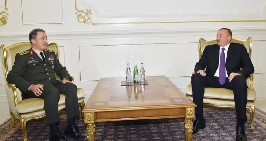President Aliyev meets Turkish army chief in Baku