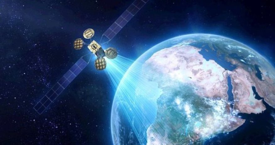 Facebook plans satellite ‘in 2016'