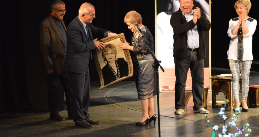 Kalmık Milli Dram Teatrının növbəti qastrol səfəri başa çatdı - Fotolar