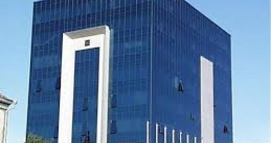 Beynəlxalq Bankın departament direktor işdən çıxarıldı