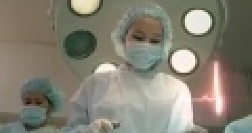 РАЗНОЕ: А вы хотели бы лечь под эту девушку?