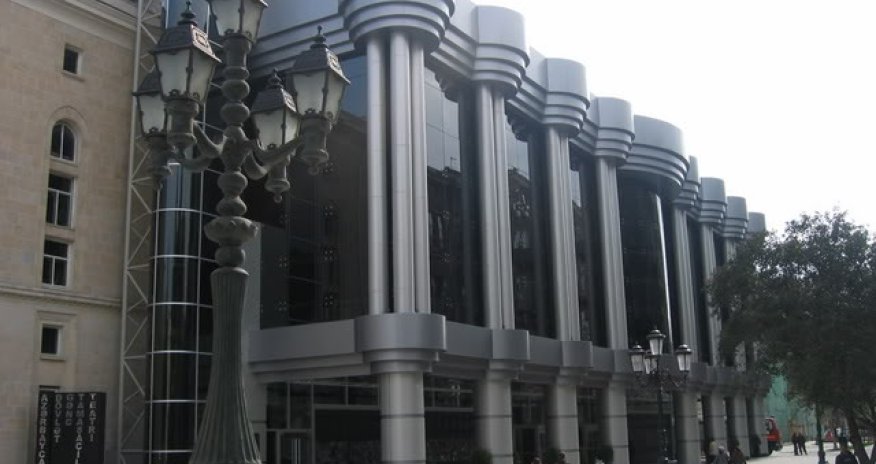 Gənc Tamaşaçılar Teatrının noyabr repertuarı