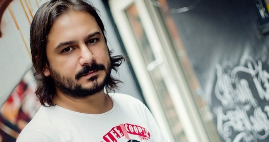 E-kitab -  Emrah Serbes: Üst mərtəbədəki terrorist