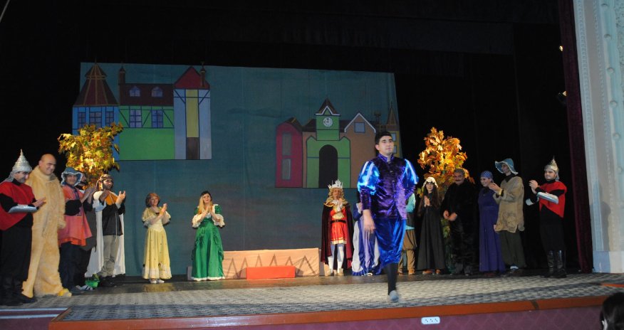 Sumqayıt teatrında “Cəsur dərzi”