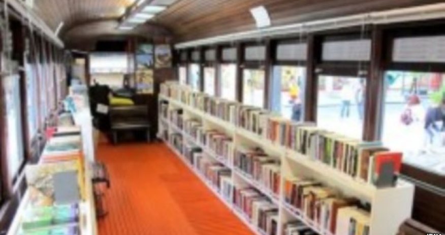 Təbrizdə qatarlara kitabxana qoyurlar