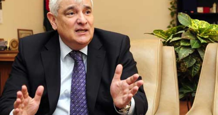 E-kitab - Kamal Abdulla: Edam vaxtını dəyişmək olmaz 