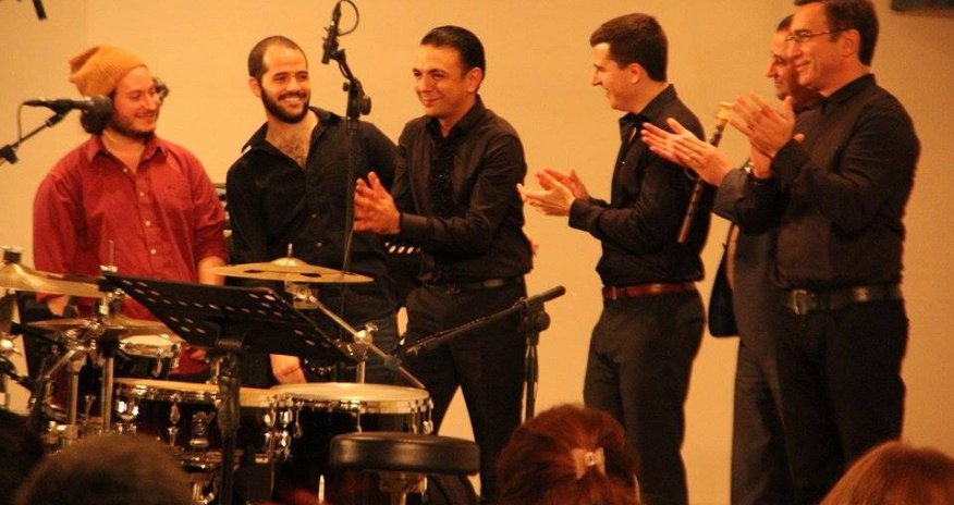 Emil Əfrasiyab: “Dinləyiciylə sevgimiz qarşılıqlıdır” – MÜSAHİBƏ