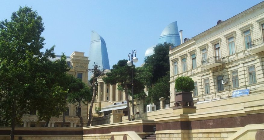 Bakının parkları: Azərbaycan İncəsənət muzeyi parkı - FOTOREPORTAJ