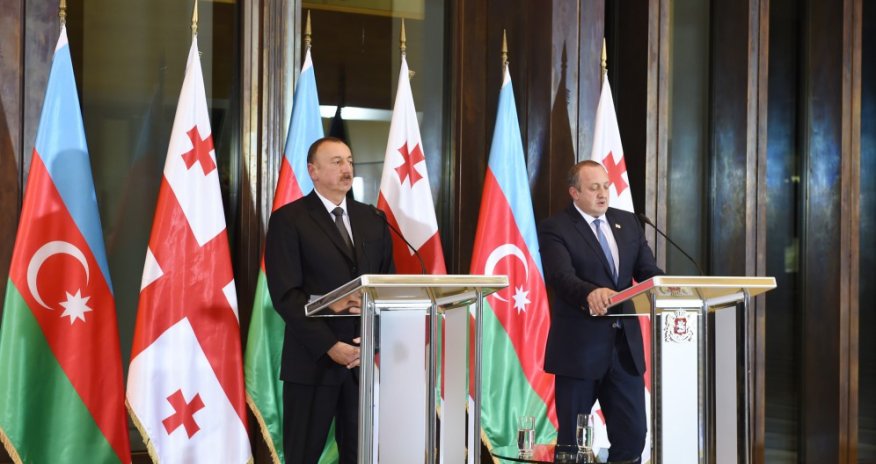 Azərbaycan və Gürcüstan prezidentləri Marneulidə azərbaycanlılarla görüşdü