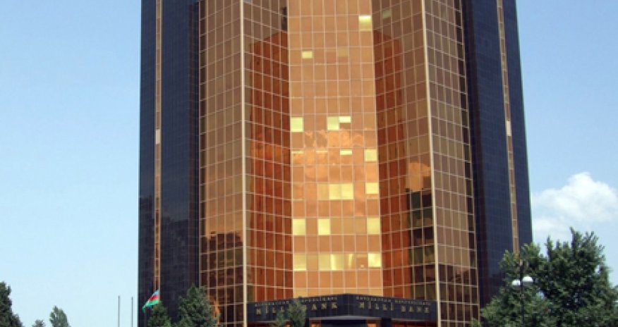 Mərkəzi Bank pulun yarıdan çoxunu itirdi - RƏSMİ