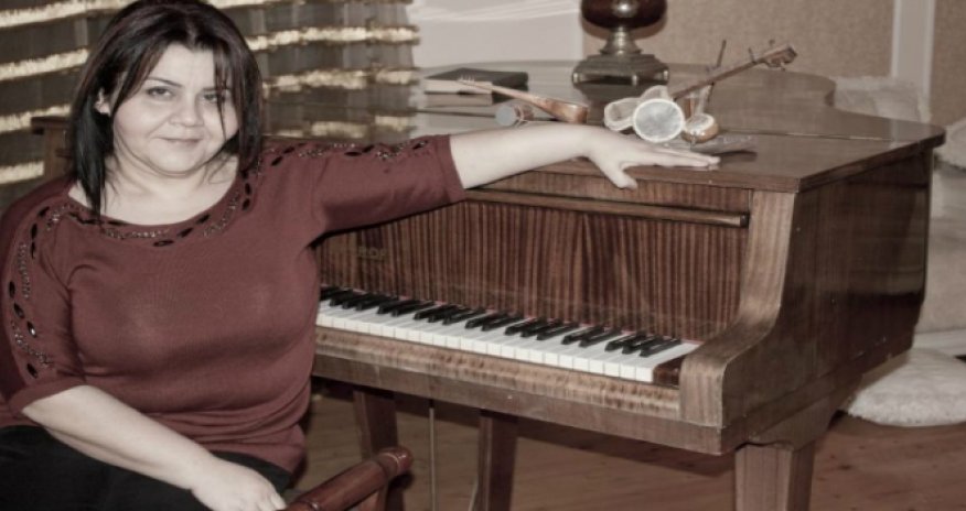 Aygün Səmədzadənin son sualına təəssüfləndiyi Müsahibə