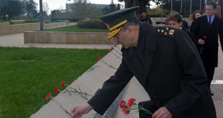 Turkish Ground Forces commander visits Baku