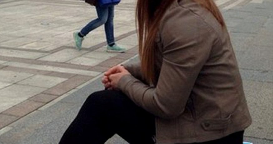 Woman bodybuilder, 24, posts photos taken just one year apart