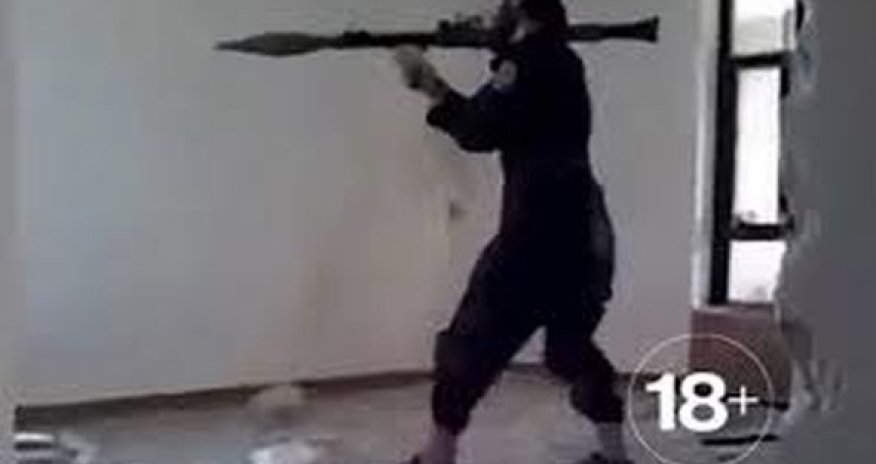 Боевик случайно подорвался