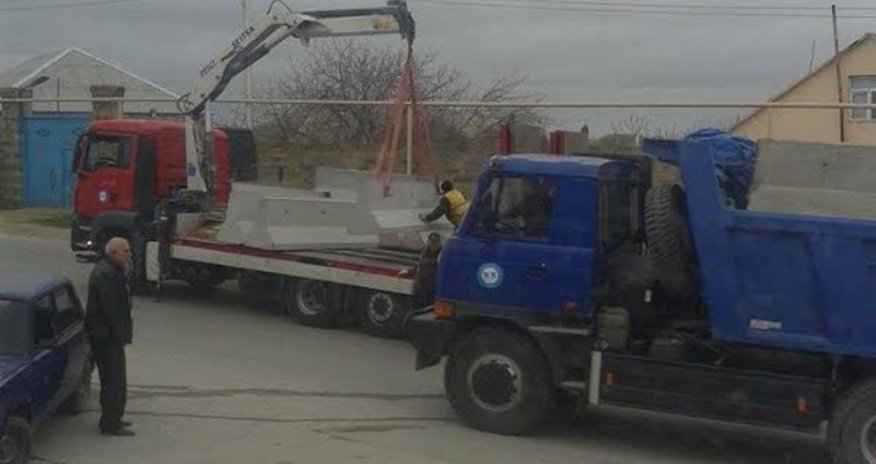 Nardaranın girişində beton plitələr düzülür - FOTO