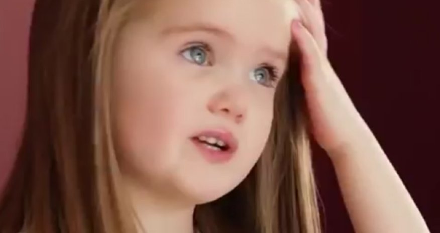 MÜXTƏLİF: Sevimli qız uzun saçlarını qurban verdi - ANN.TV 