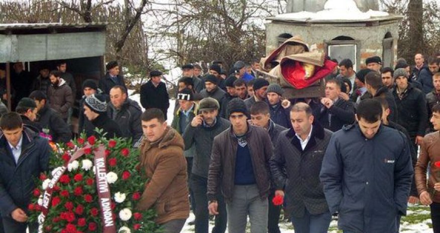 “Günəşli”də həlak olmuş iki neftçi dəfn olundu