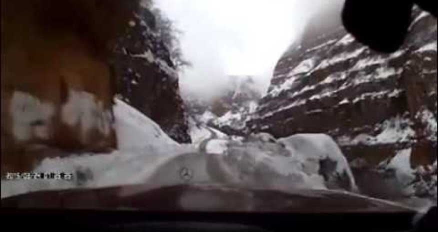 NO COMMENT: Опасная дорога в Хыналыг